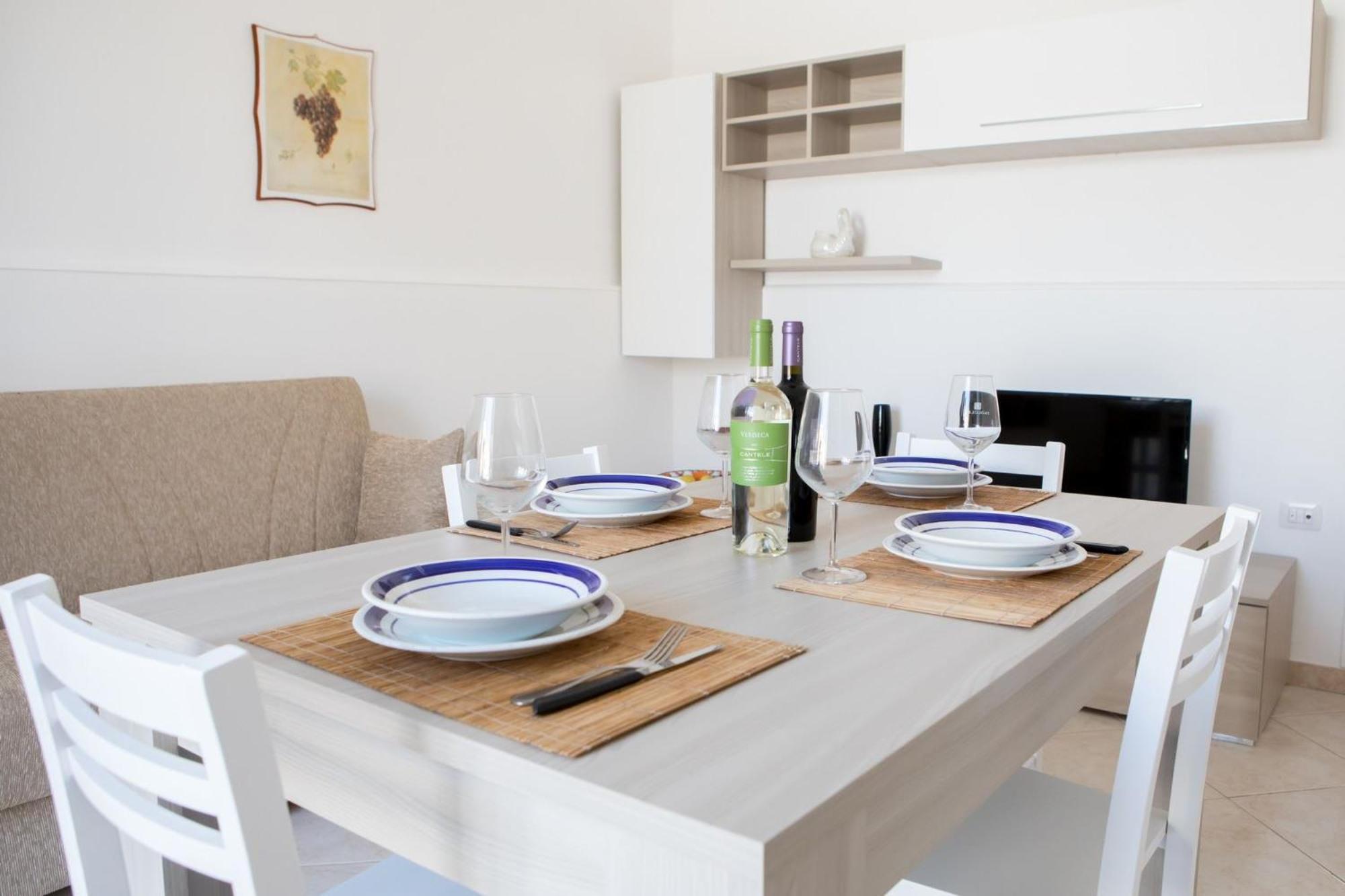 Elisena Appartement Torre Lapillo Buitenkant foto